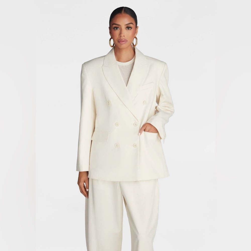 NWT KBB by Kahlana Cream Double breasted Blazer